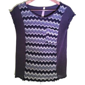 Hem and Thread Anthropologie Anthro Womens T Shirt Gray Small Crochet Chevron